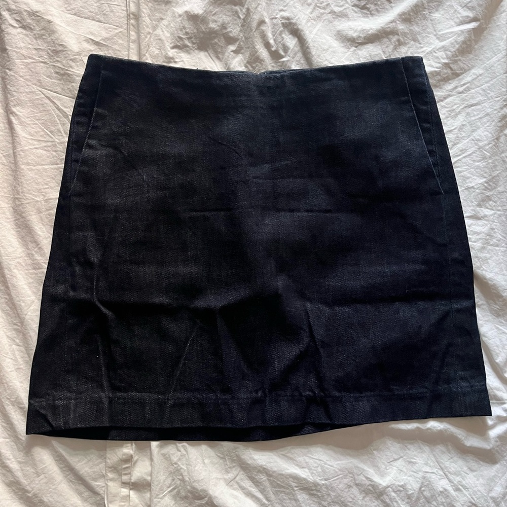 GAP Dark Wash Indigo Denim Mini Skirt - Clean Straight Silhouette